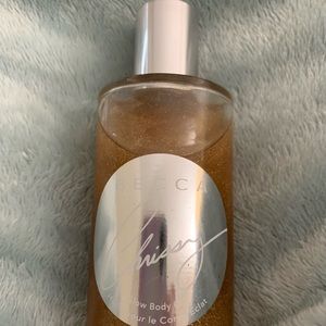 Becca Cosmetics Chrissy Tiegan shimmer body oil